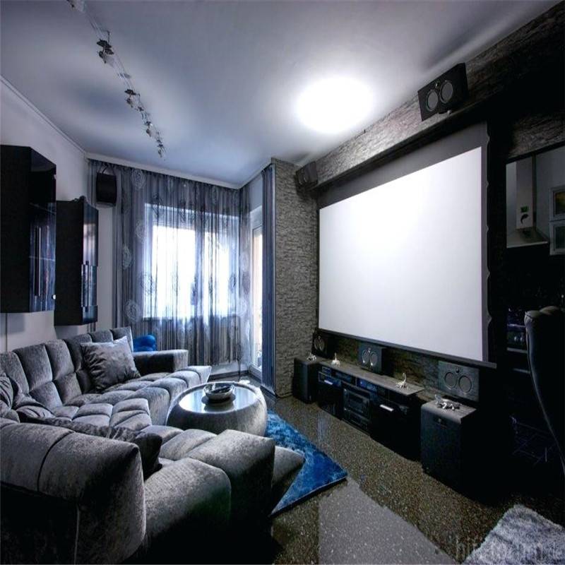 Large staged motorized screen (3)